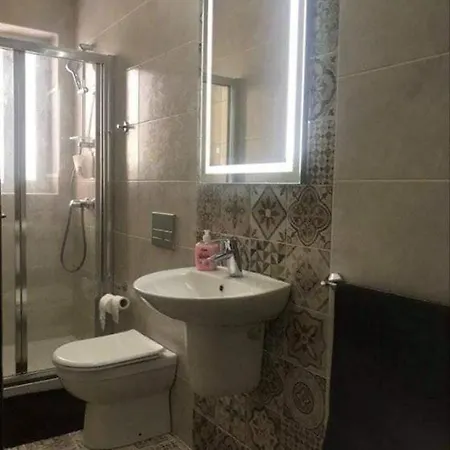 3 Bed Apartment,marsalforn Gozo Apartman *